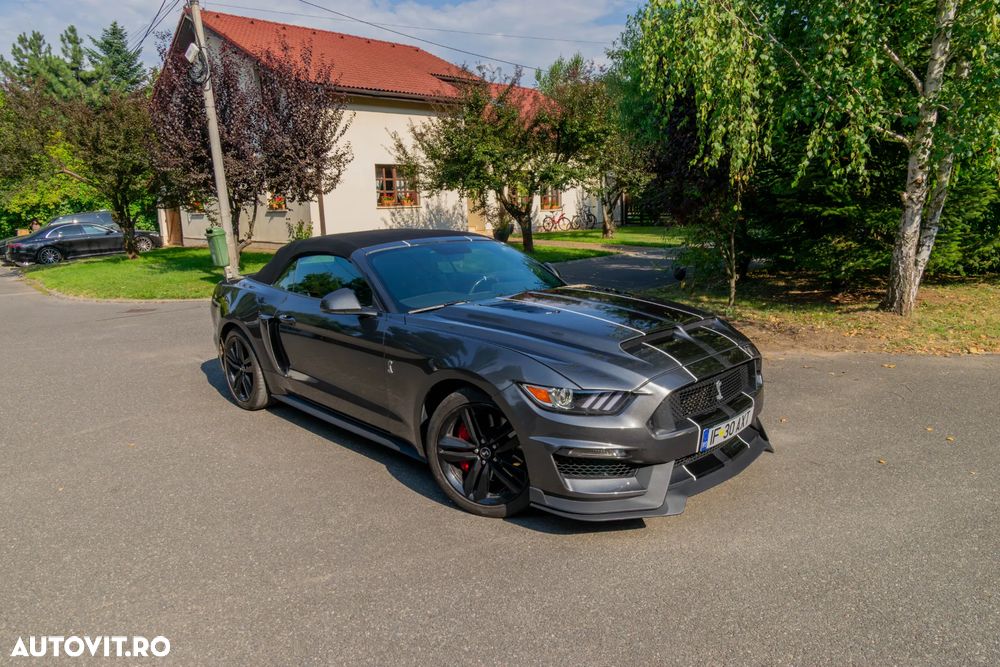 Ford Mustang - 2