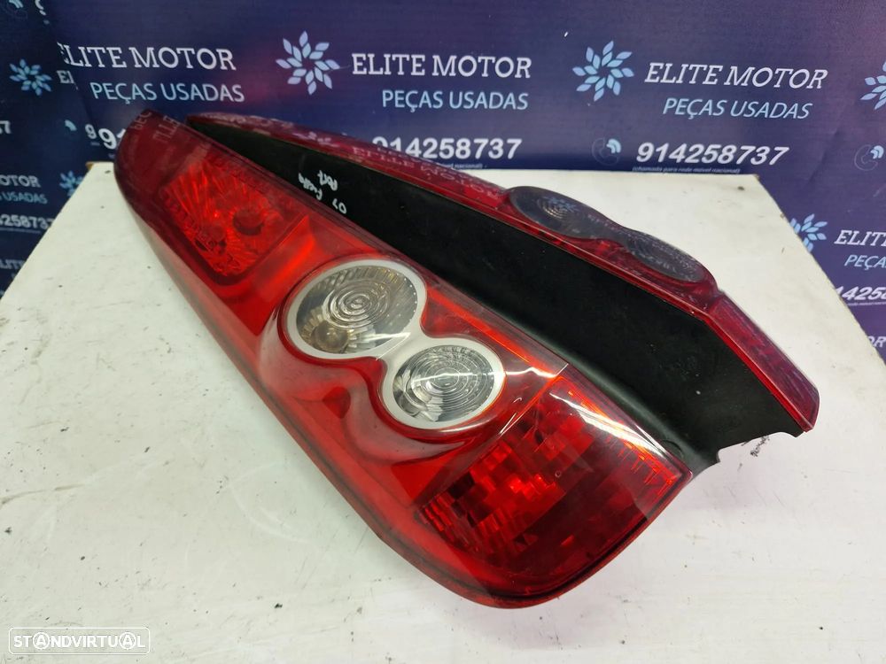 Farolins usados FORD FIESTA V 5 RESTYLE farolim