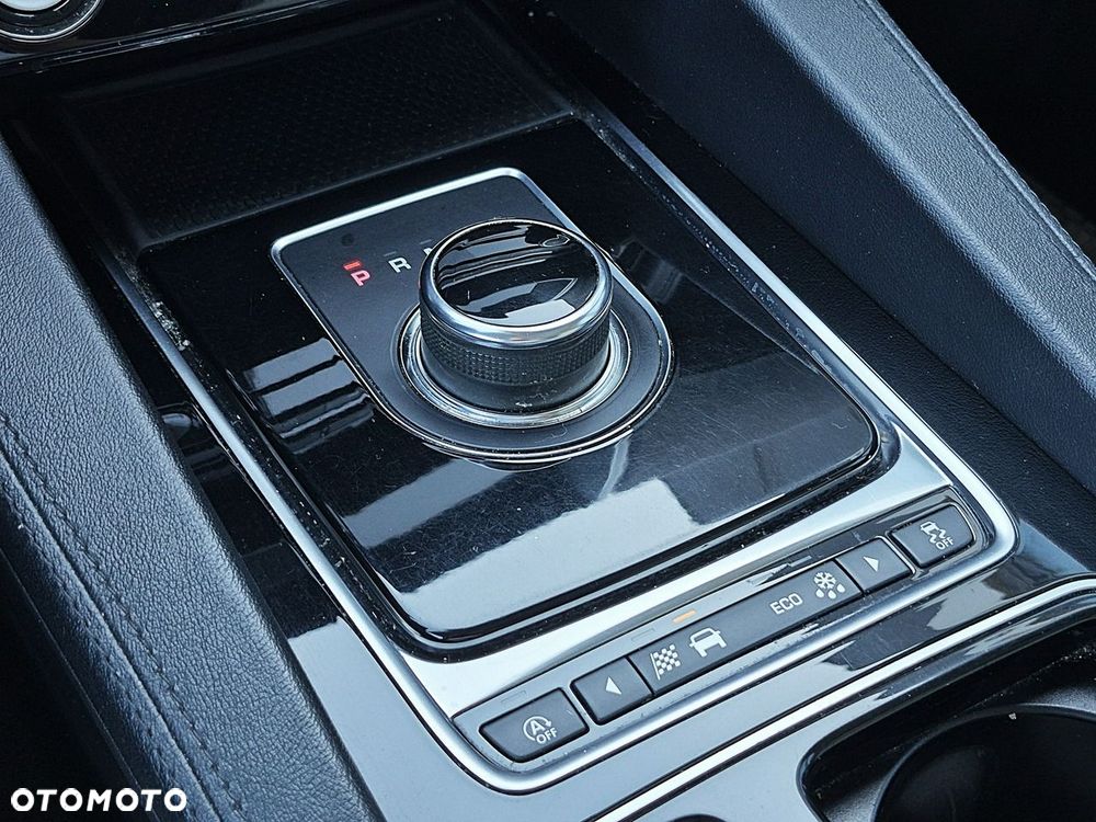 Jaguar F-Pace 25d AWD Prestige - 35