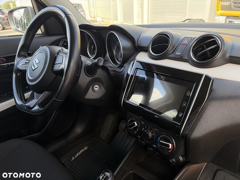 Suzuki Swift 1.2 SHVS Premium Plus - 29
