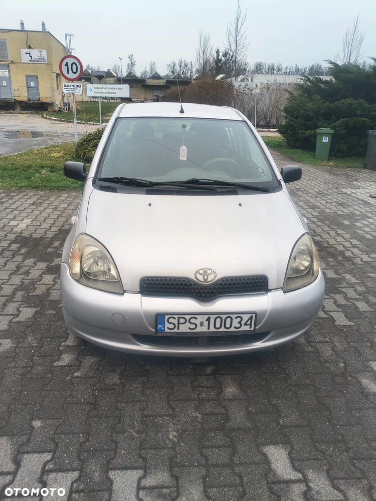 Toyota Yaris 1.0 Base - 6