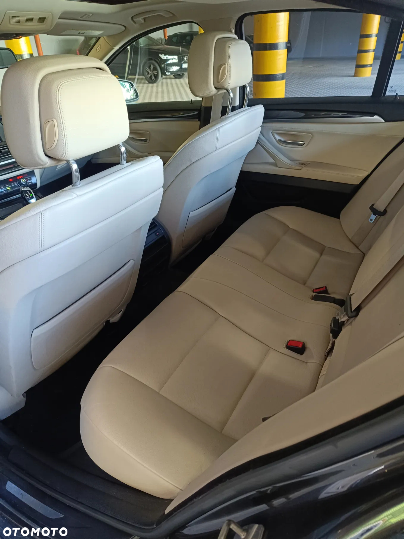 BMW Seria 5 528i xDrive - 15
