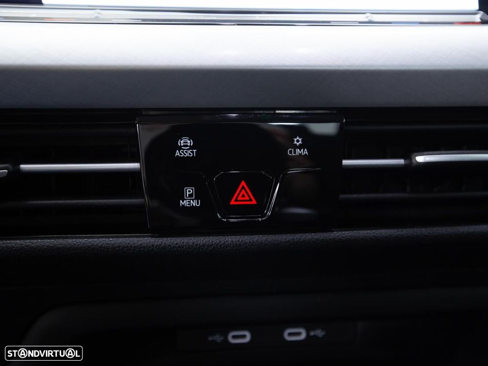 VW Golf Variant 2.0 TDi Life - 17