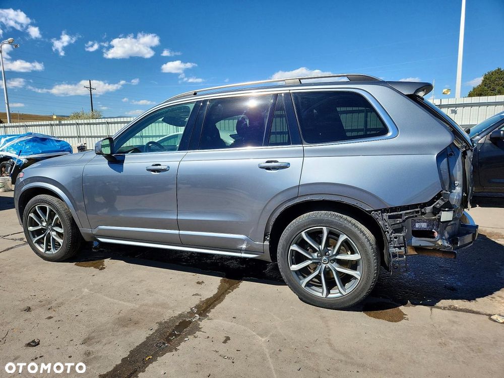 Volvo XC 90 - 4