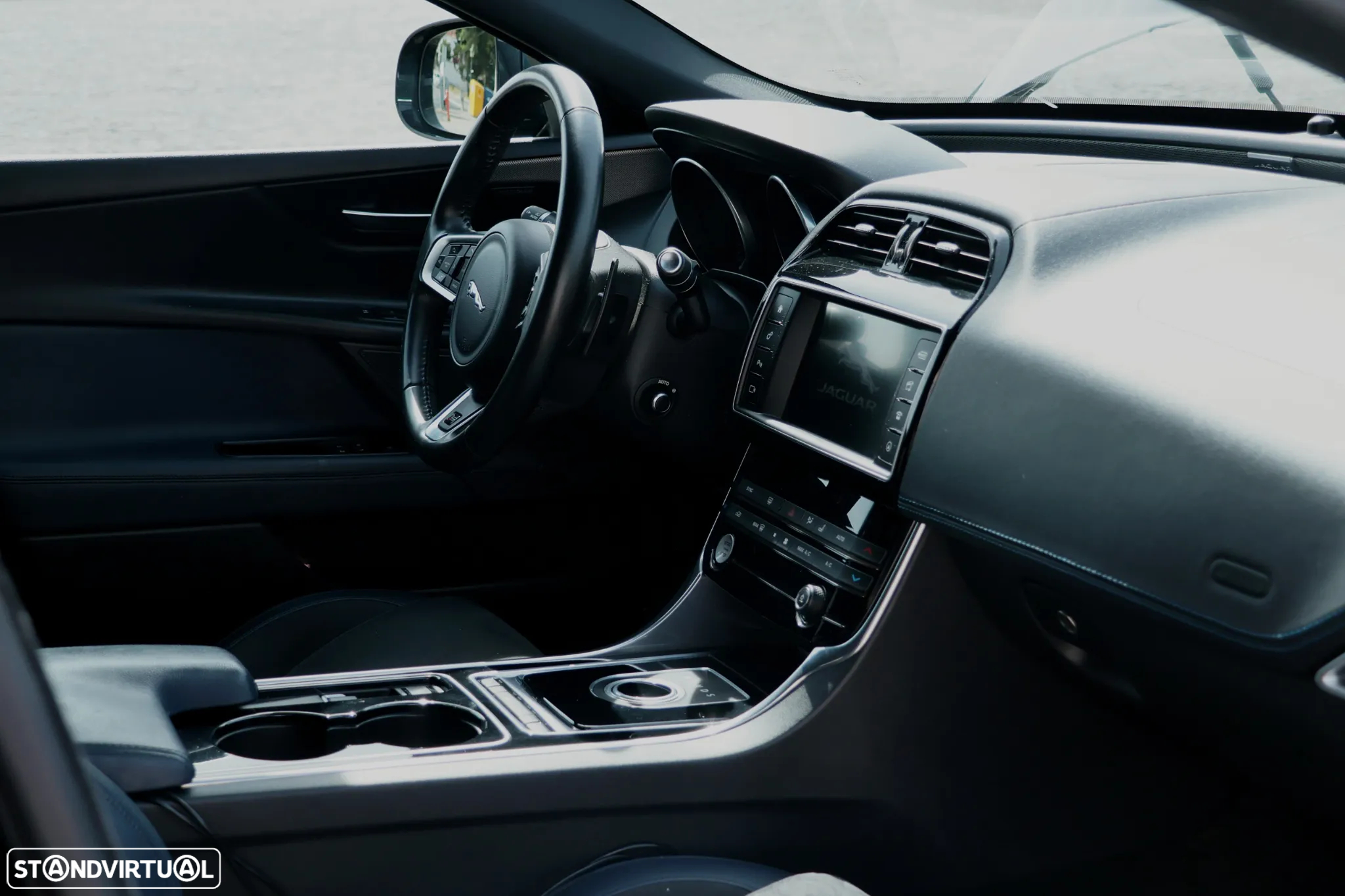 Jaguar XE 3.0 V6 S/C S - 7
