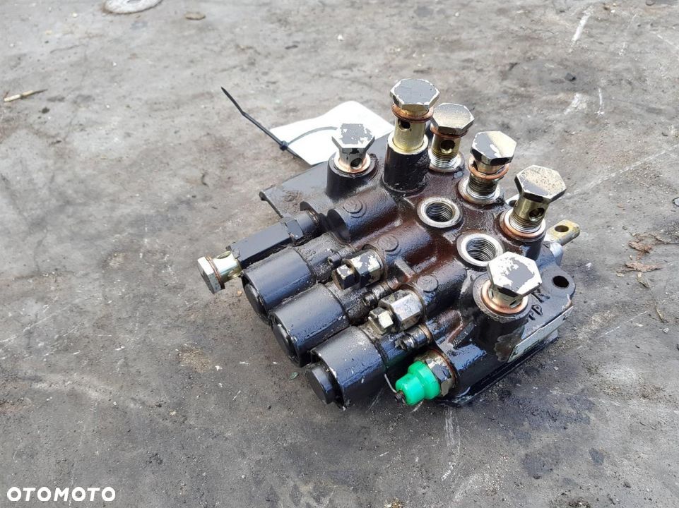 POMPA HYDRAULICZNA TRAKTOR LAMBORGHINI PREMIUM - 1