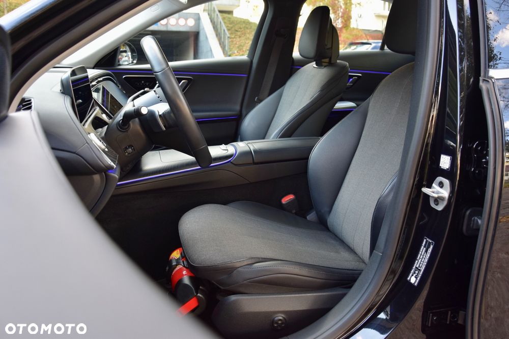 Mercedes-Benz Klasa E 200 mHEV 4-Matic Avantgarde 9G-Tronic - 15