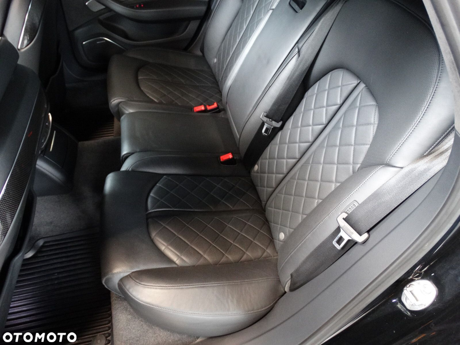 Audi S8 - 14