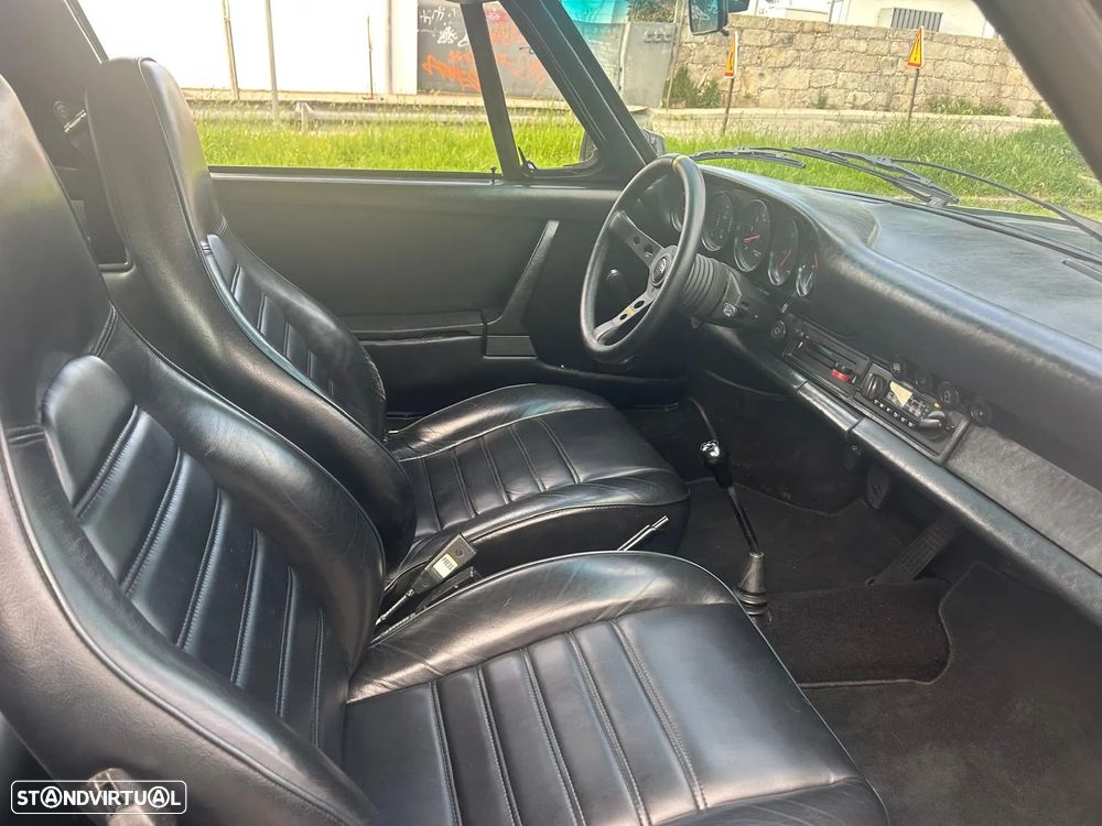 Porsche 911 Série F - 15