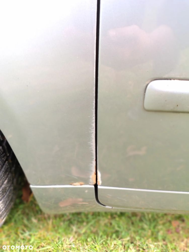 Audi A4 Avant 2.0 TDI - 10