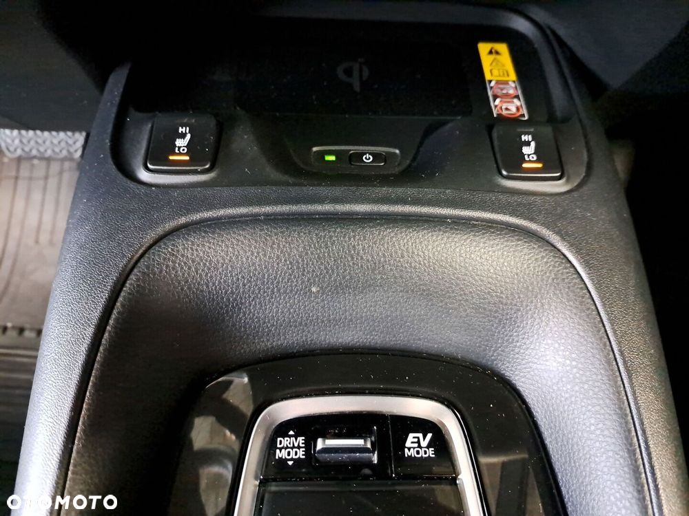 Toyota Corolla 1.8 Hybrid Comfort - 28