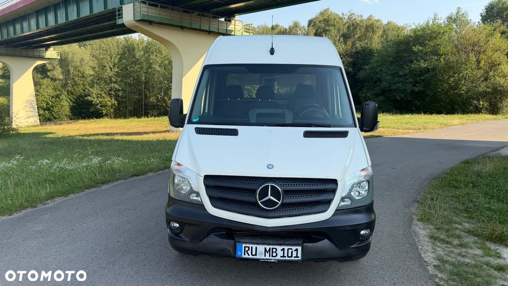 Mercedes-Benz Sprinter - 11