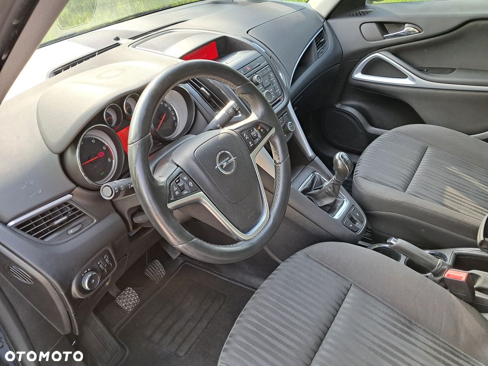 Opel Zafira - 19