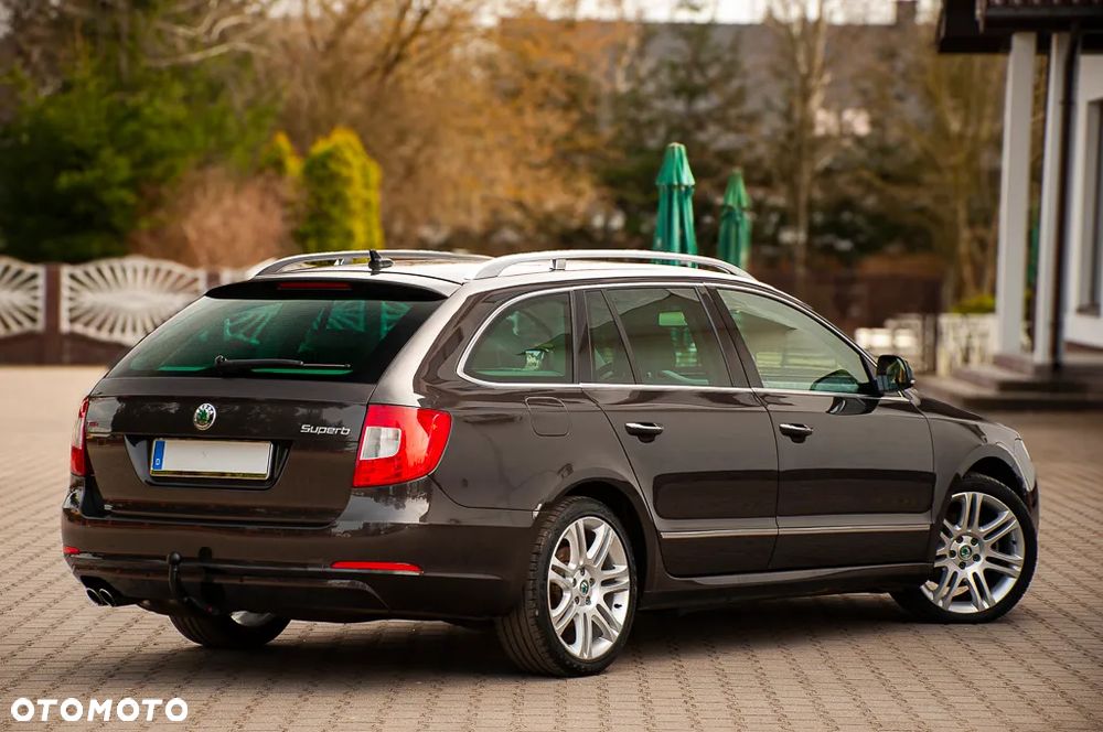 Skoda Superb 2.0 TDI DSG Exclusive - 13