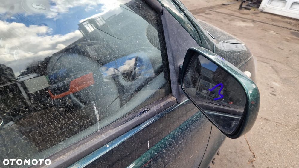 TOYOTA YARIS I LUSTERKO PREAW ELEKTRYCZNE 6R4 - 2