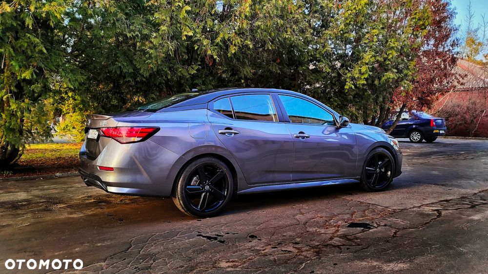 Nissan Sentra - 12