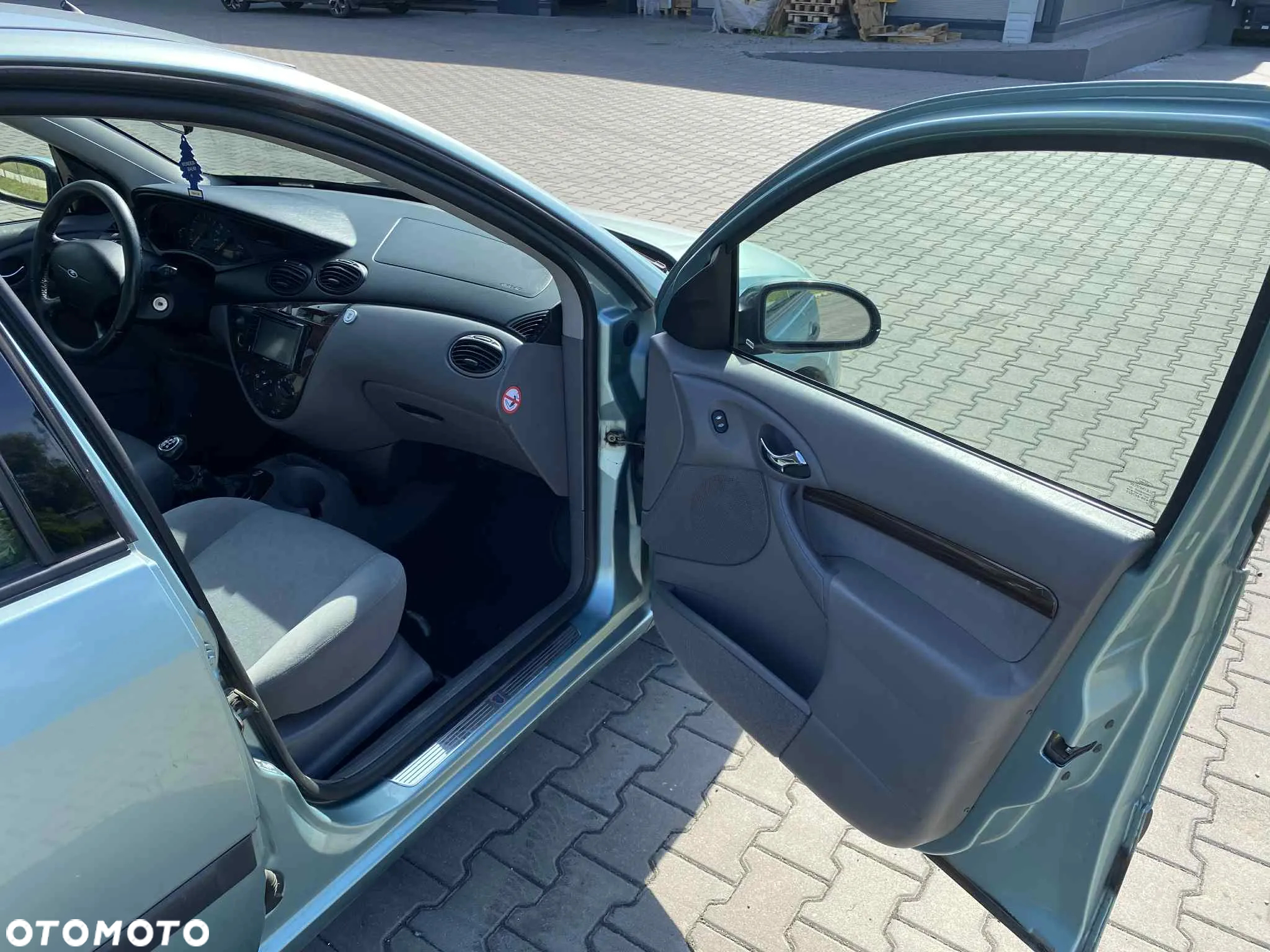 Ford Focus 1.6 Trend - 10
