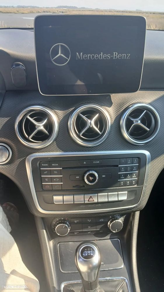 Mercedes-Benz A 180 - 9