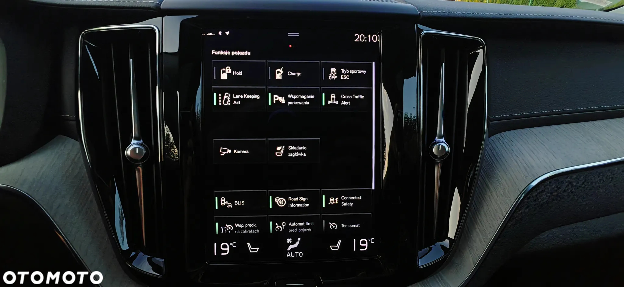 Volvo XC 60 T8 AWD Plug-In Hybrid Inscription - 29