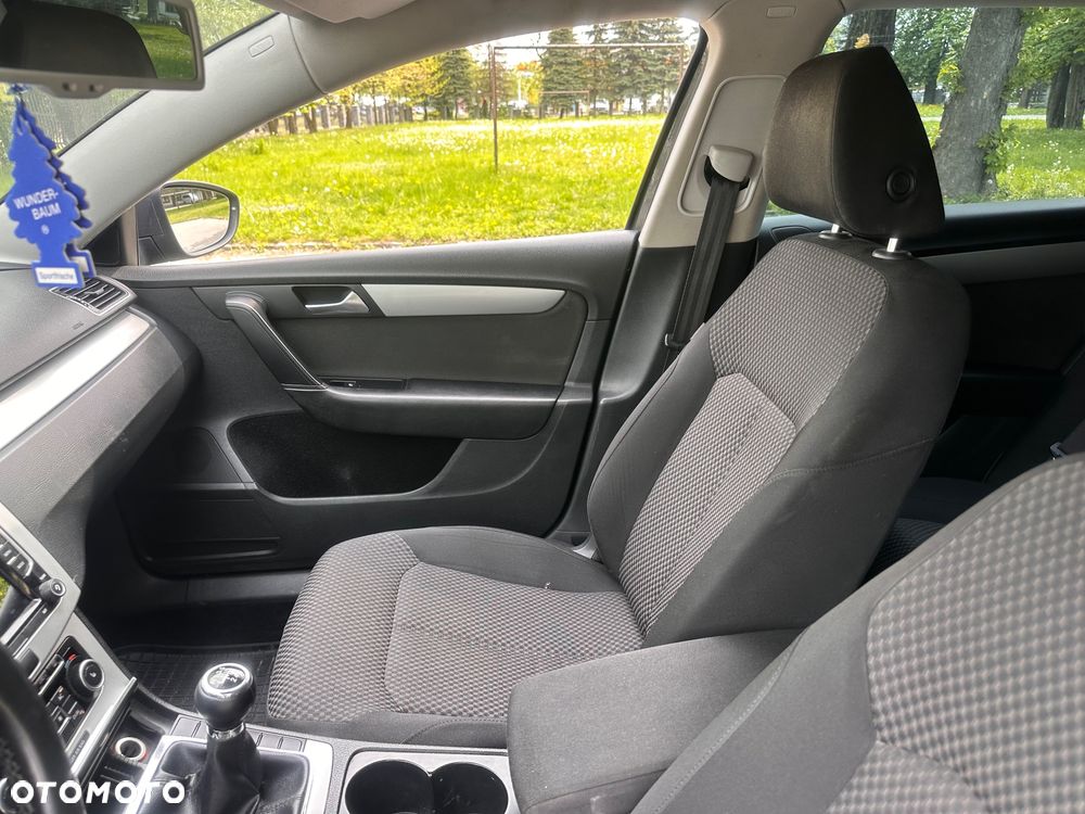 Volkswagen Passat 2.0 Blue TDI SCR Comfortline - 12