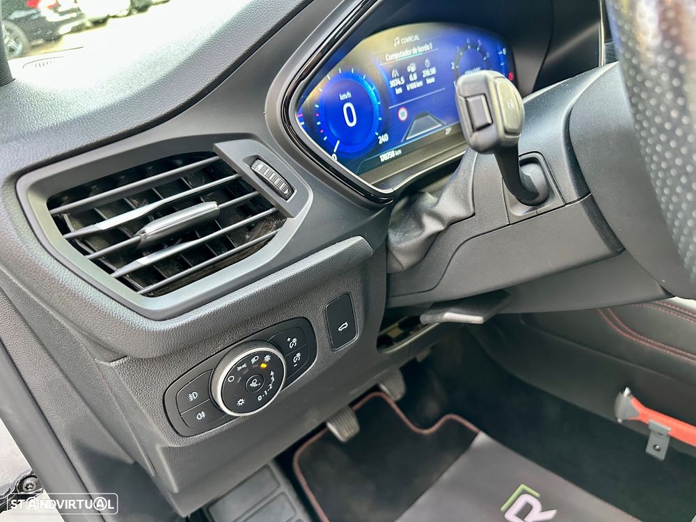Ford Focus SW 1.0 EcoBoost Hybrid ST-LINE X - 26