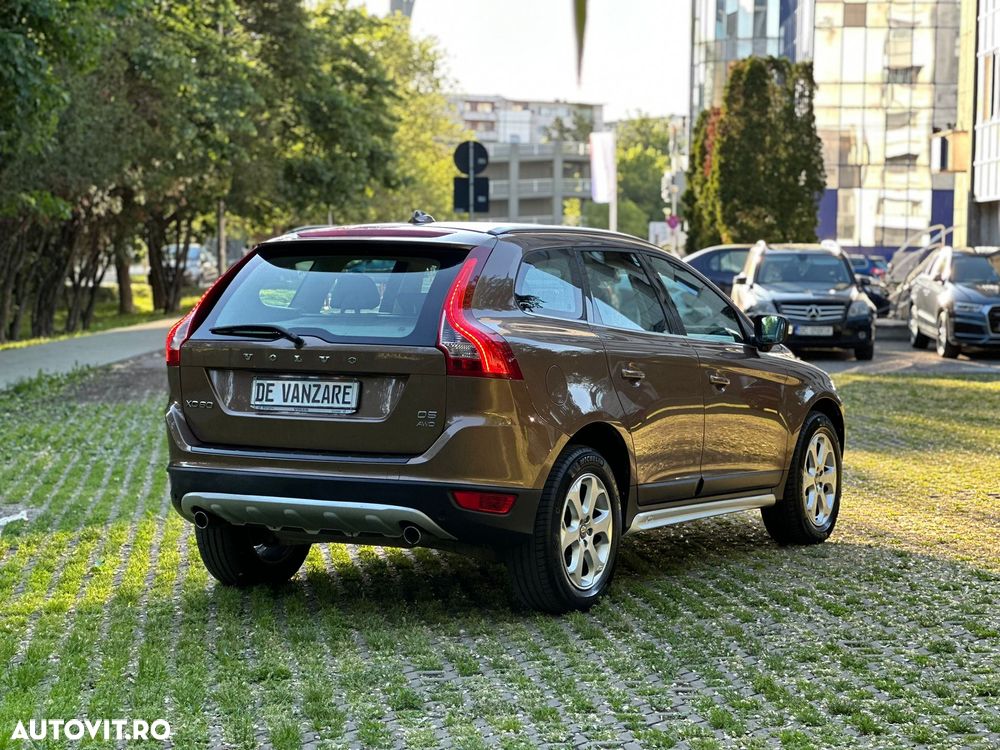 Volvo XC 60 D5 AWD Aut. Summum - 4