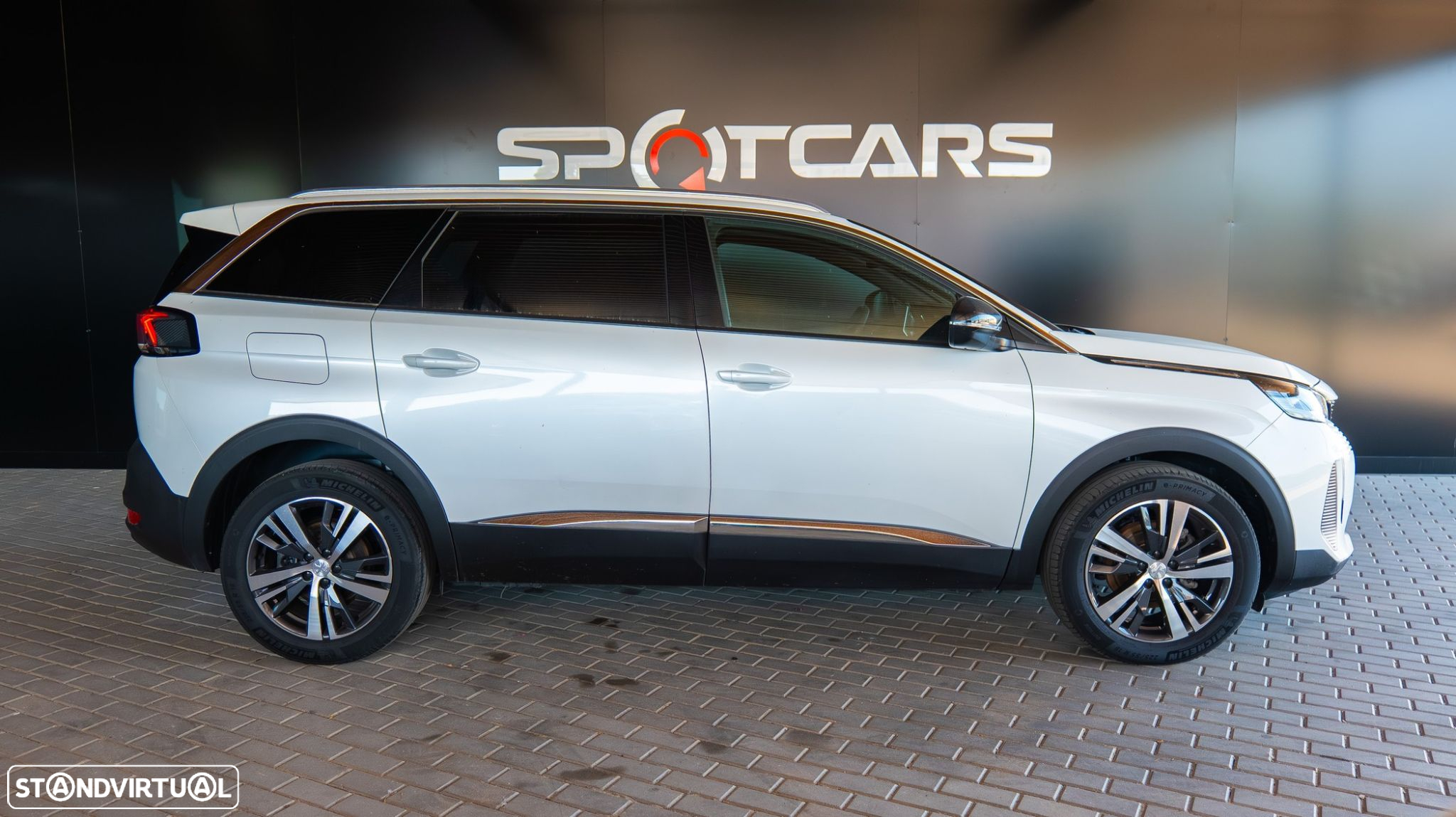 Peugeot 5008 1.2 PureTech Allure Pack EAT8 - 6