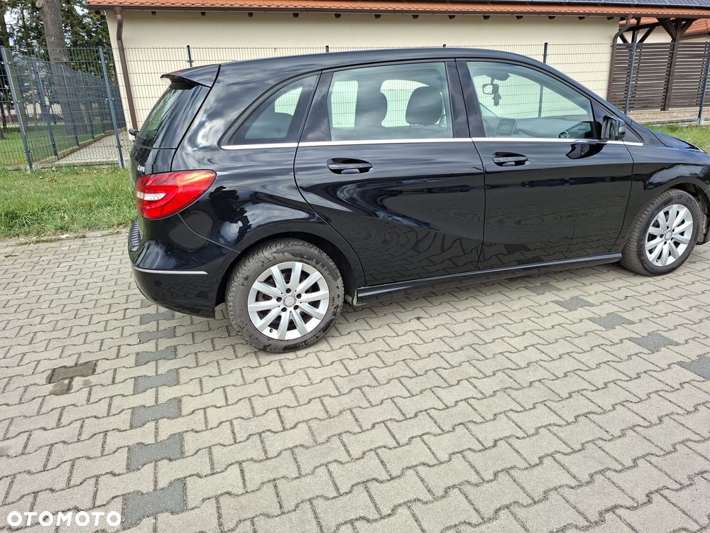 Mercedes-Benz Klasa B 180 CDI (BlueEFFICIENCY) 7G-DCT - 8