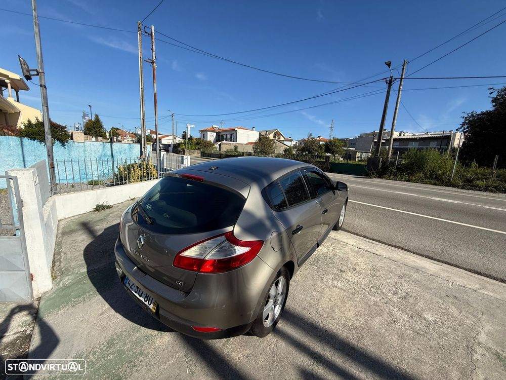 Renault Mégane 1.5 dCi Confort - 10
