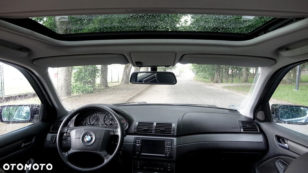 BMW Seria 3 320i - 11