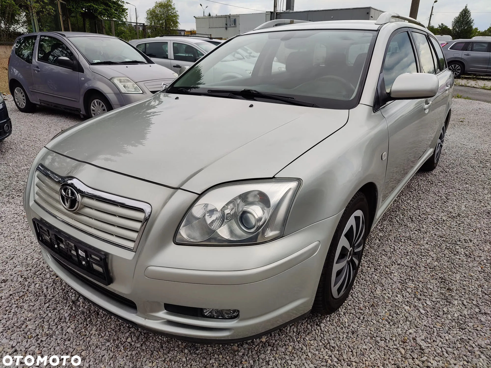 Toyota Avensis - 13