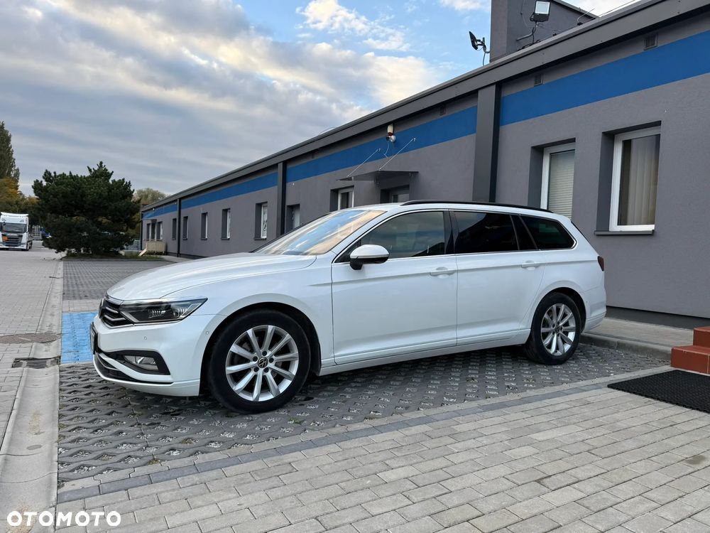 Volkswagen Passat 2.0 TDI SCR DSG Business - 2