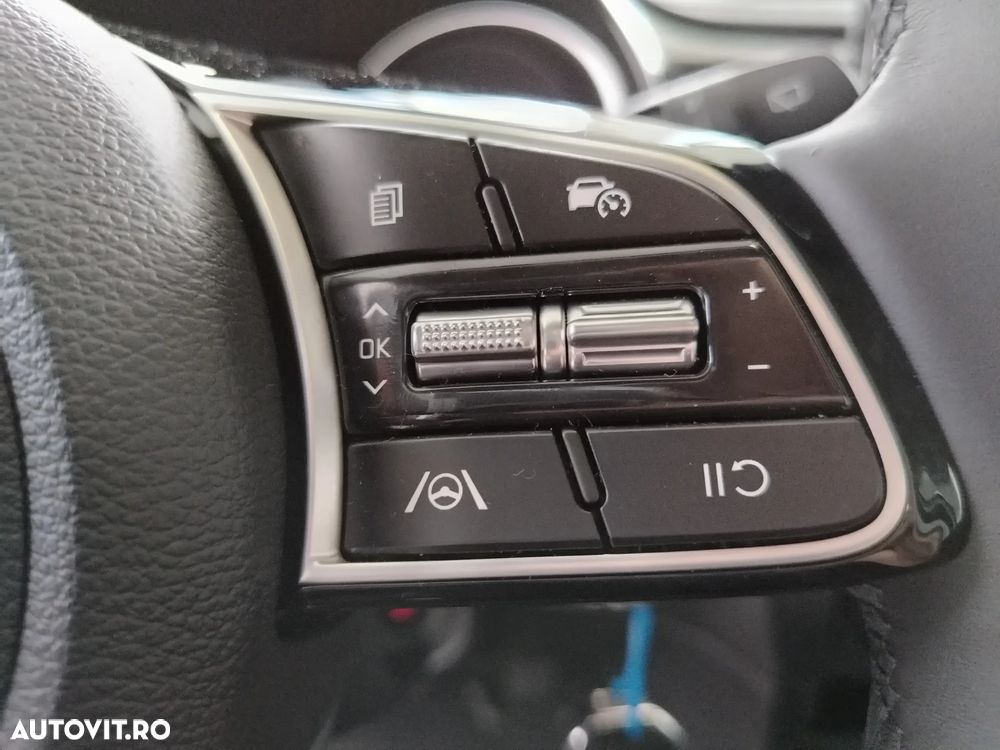 Kia XCeed 1.5 T-GDI 7DCT City - 18