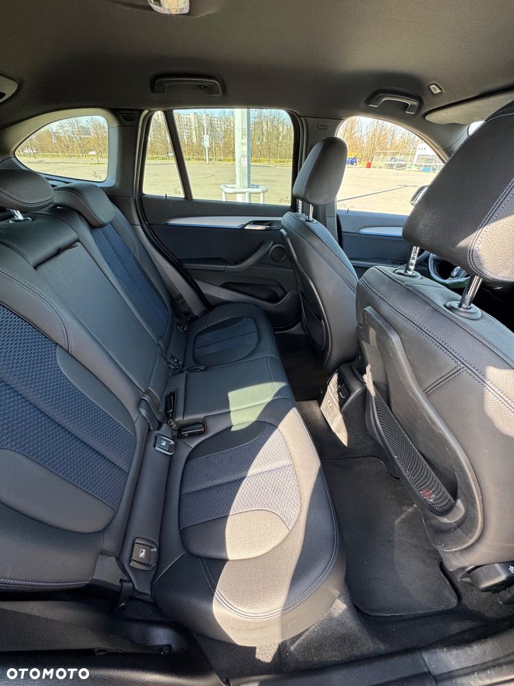 BMW X1 sDrive18d xLine sport - 7