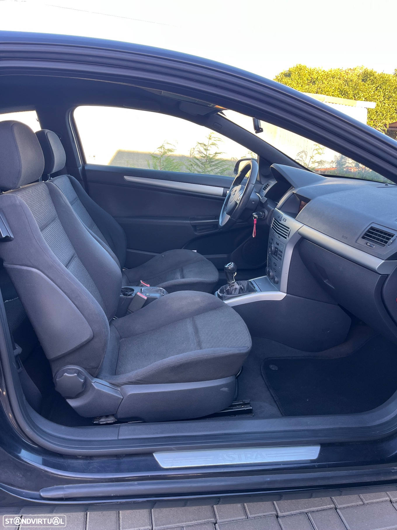 Opel Astra GTC 1.7 CDTi - 12