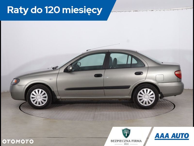 Nissan Almera - 4