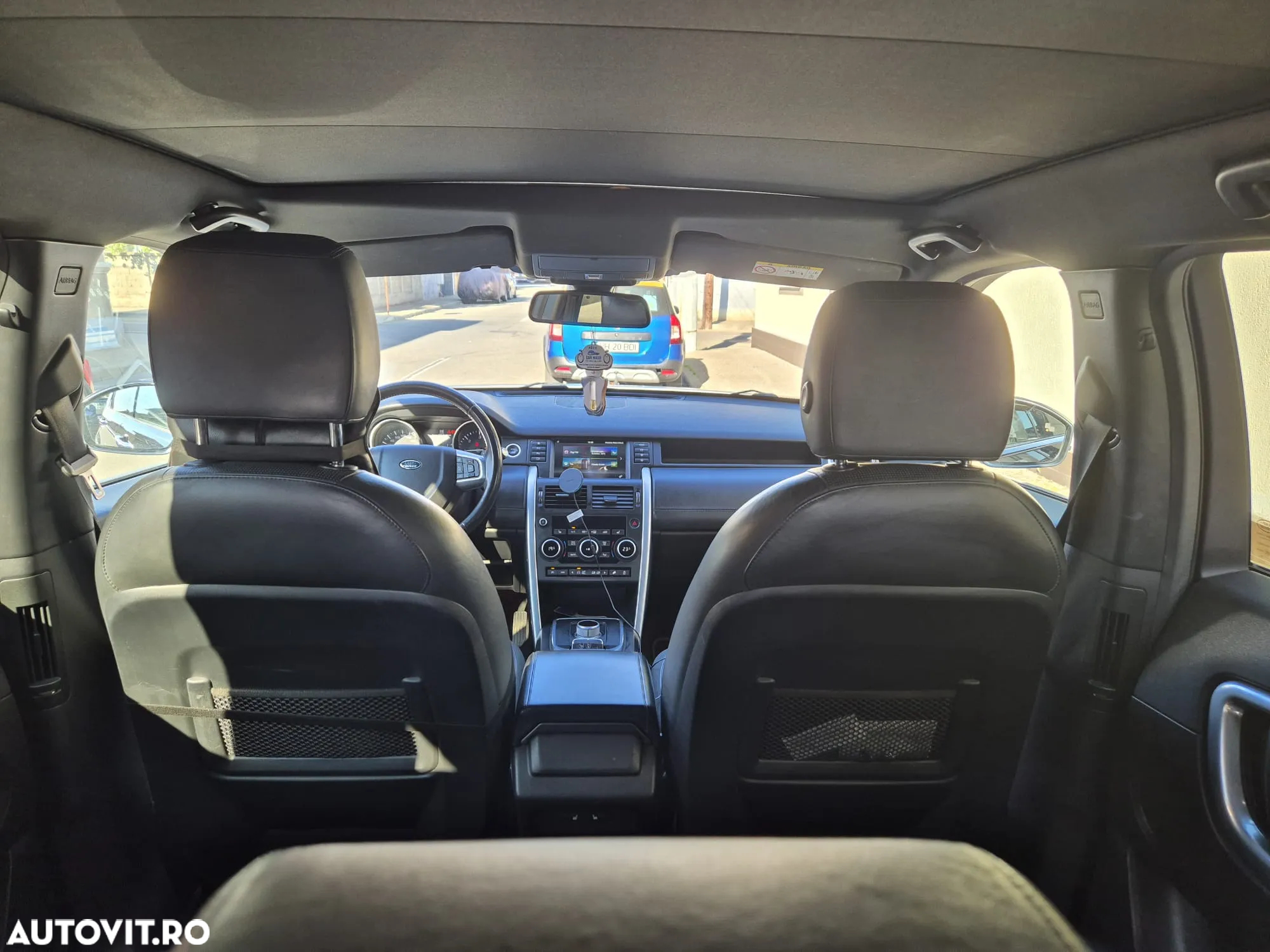 Land Rover Discovery Sport - 16