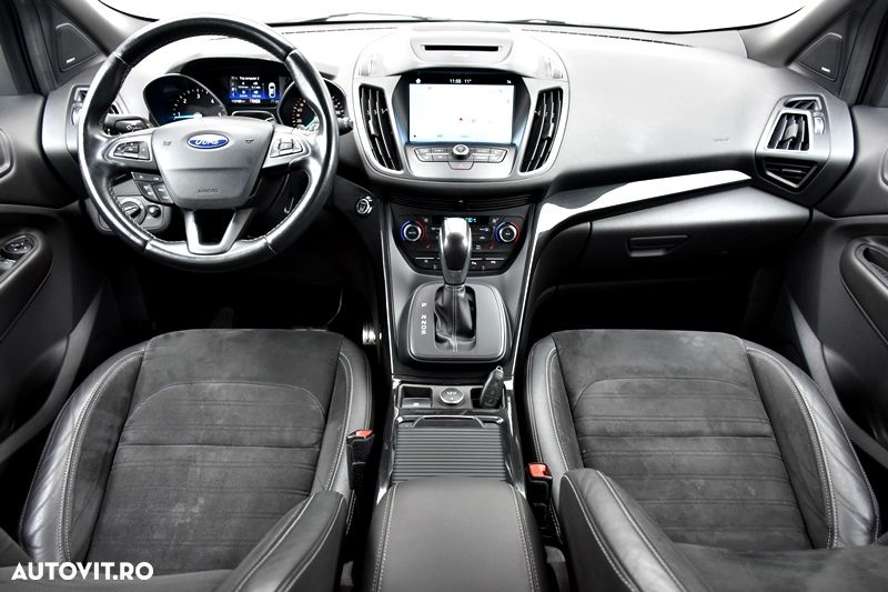 Ford Kuga 2.0 TDCi 4WD Powershift ST-Line - 4