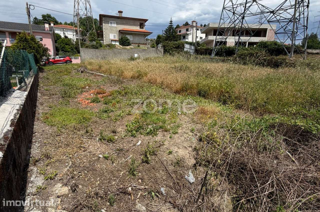 Terreno com 610 m2, em Guilhufe, Penafiel - Grande imagem: 4/11