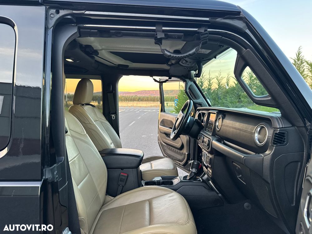 Jeep Wrangler - 10