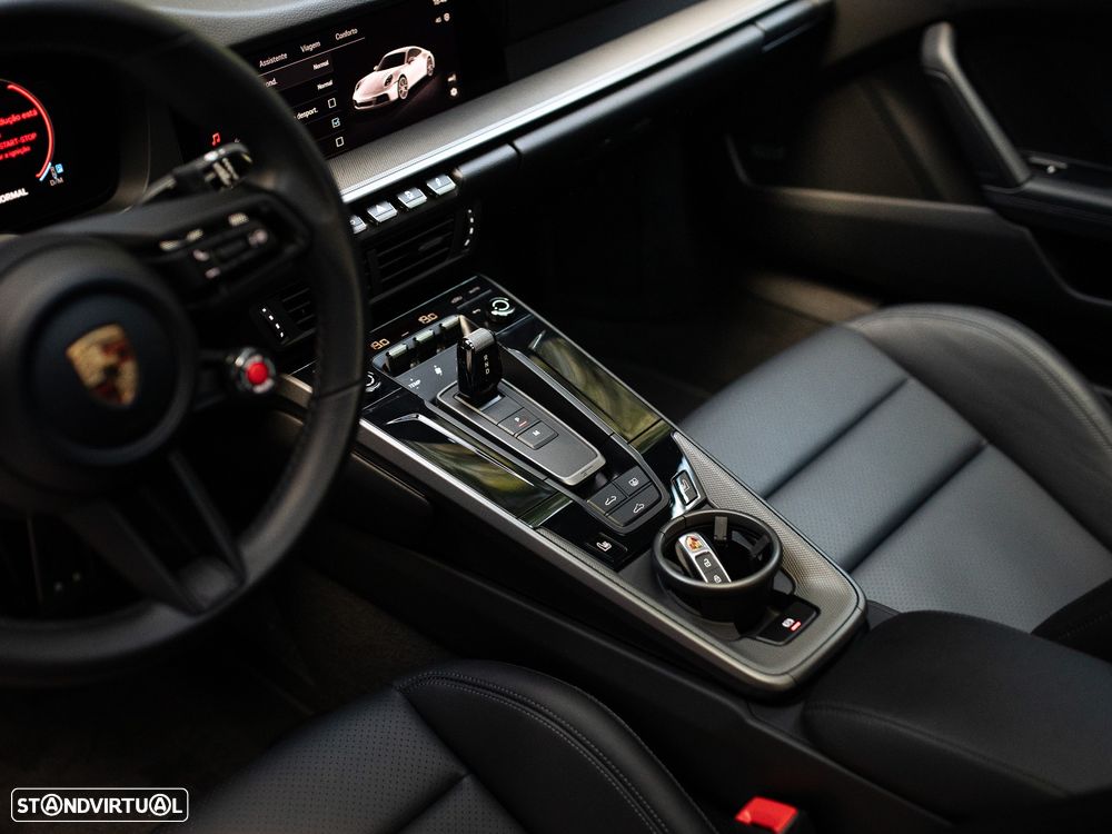 Porsche 911 (992) Carrera - 27