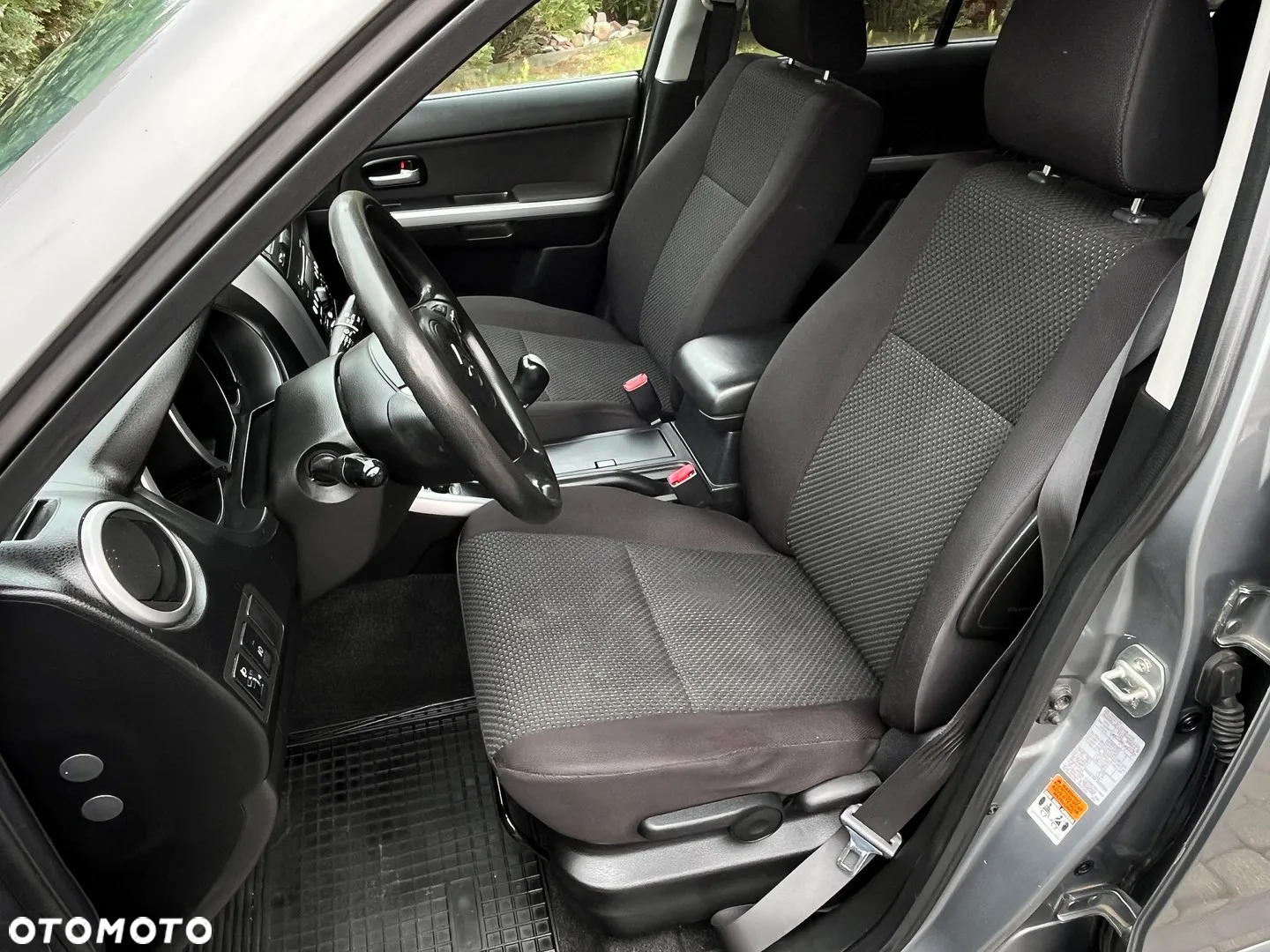 Suzuki Grand Vitara 1.9 DDiS Premium - 16