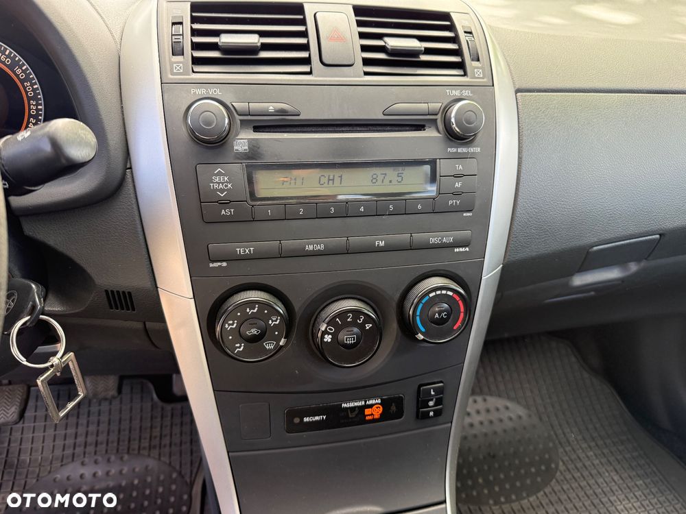 Toyota Corolla 1.6 Premium - 8