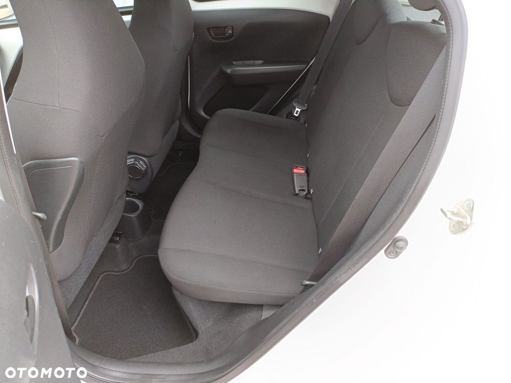Toyota Aygo - 11