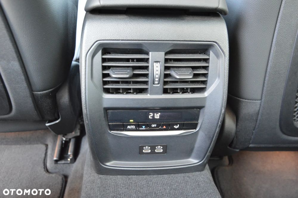 BMW Seria 3 318d MHEV M Sport - 25