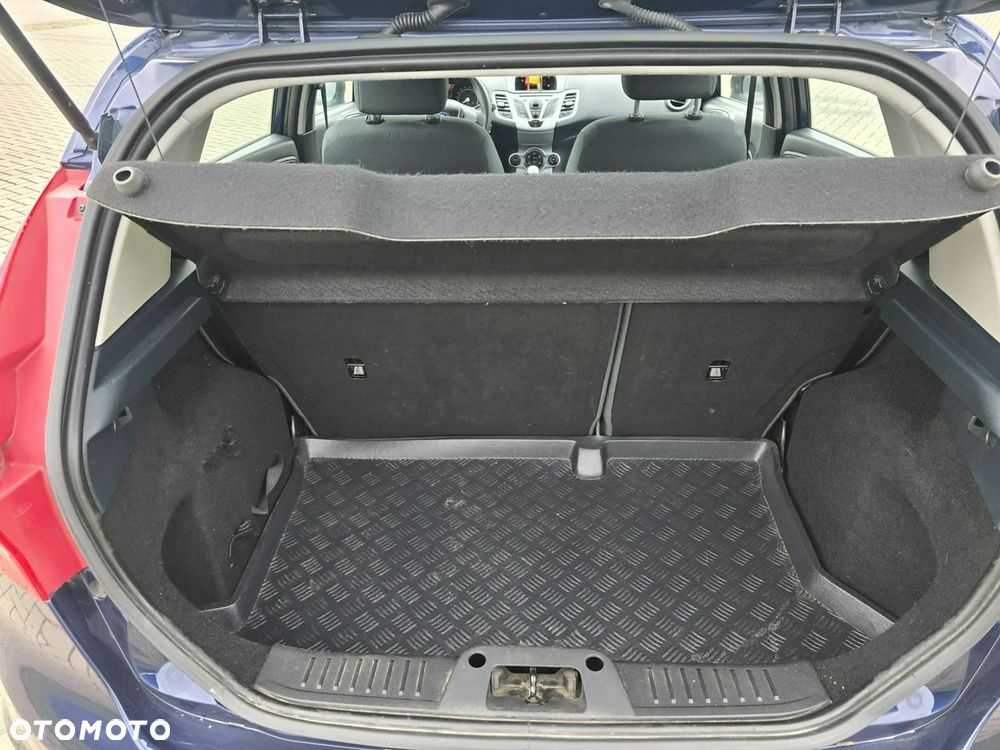 Ford Fiesta - 22