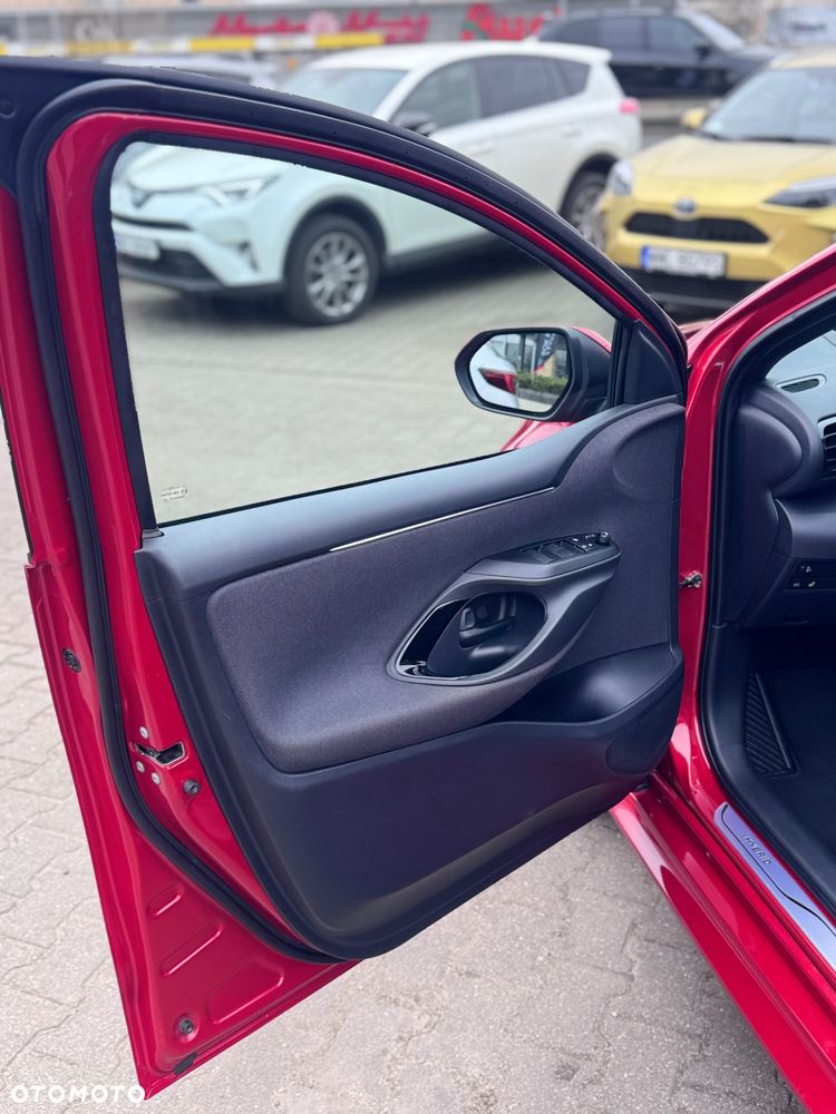 Toyota Yaris Hybrid 1.5 Premiere Edition - 18