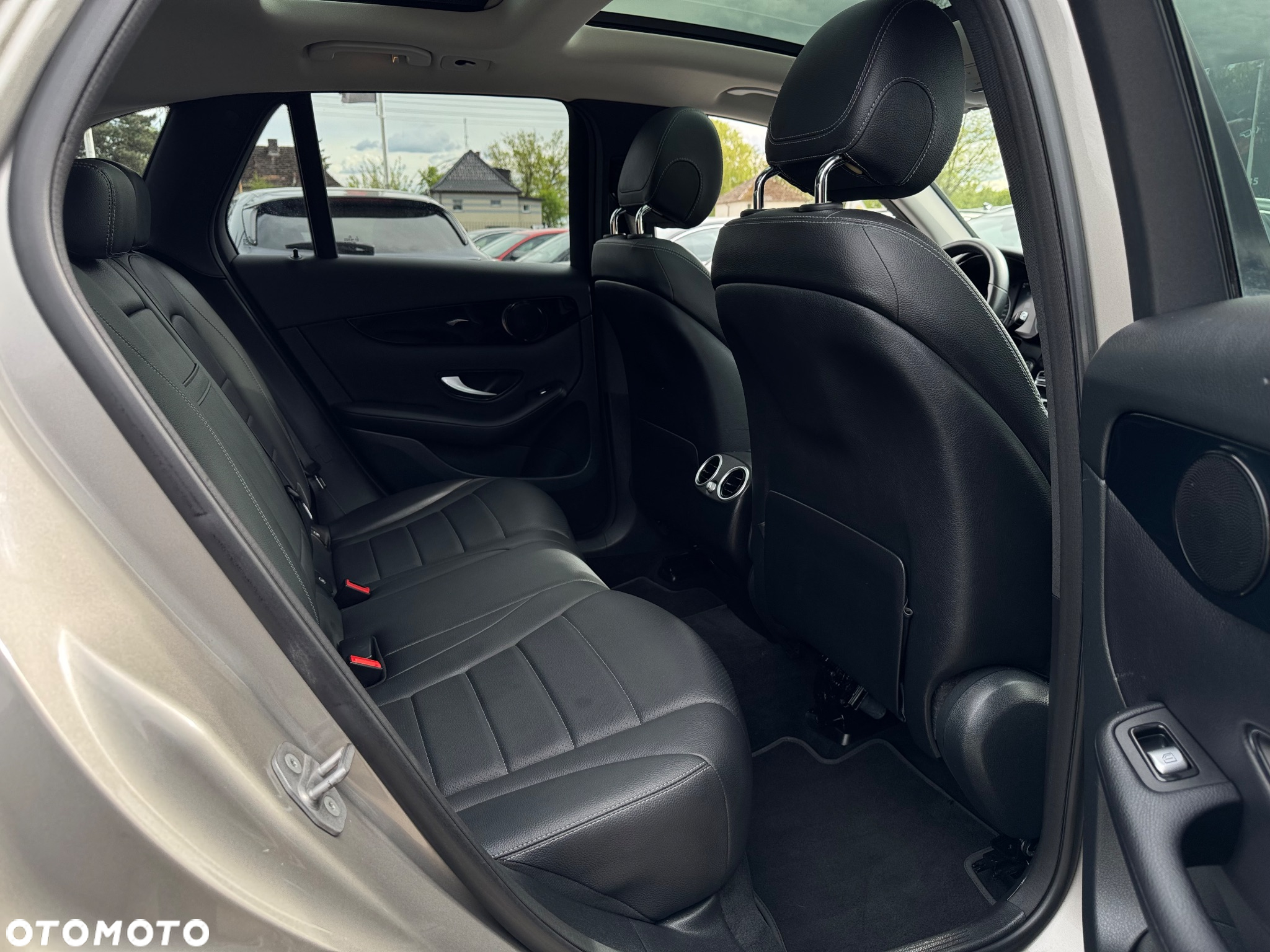 Mercedes-Benz GLC 200 d Business Edition - 20
