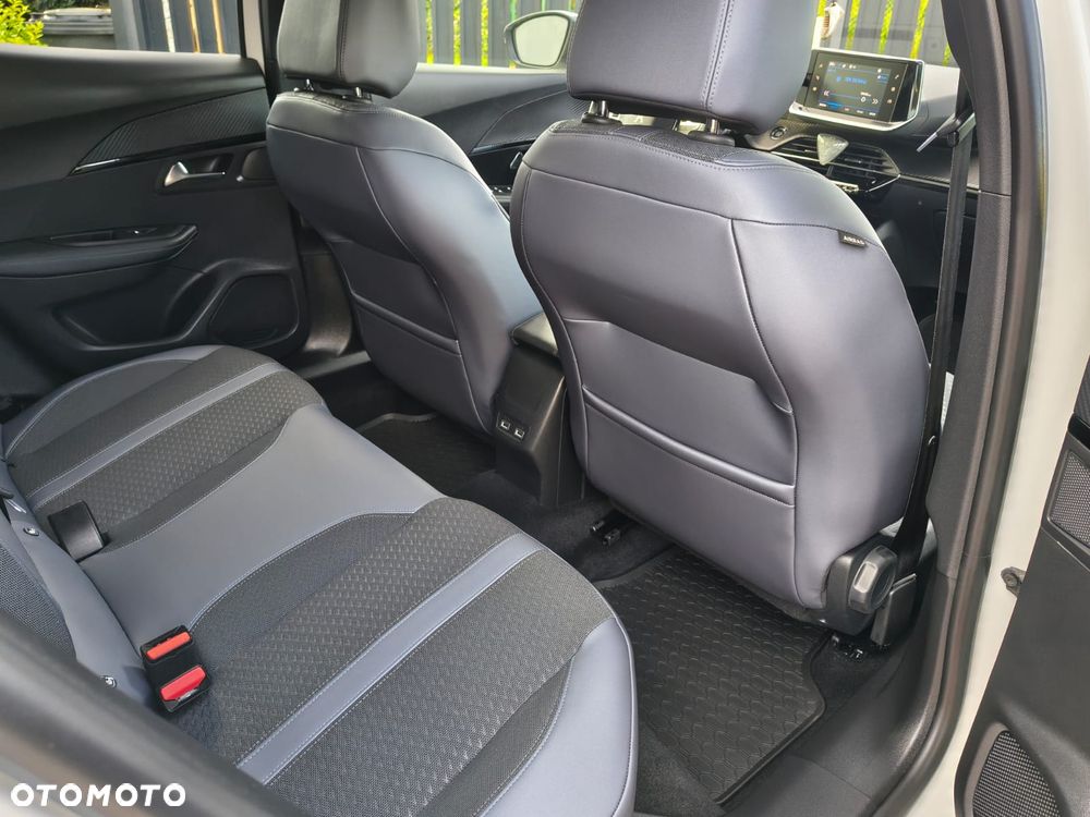 Peugeot 2008 1.5 BlueHDi Allure S&S EAT8 - 26