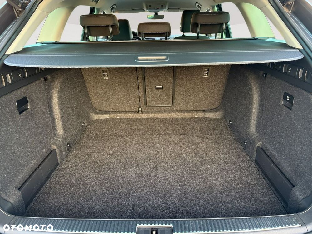 Skoda Superb 2.0 TDI DSG Ambition - 24
